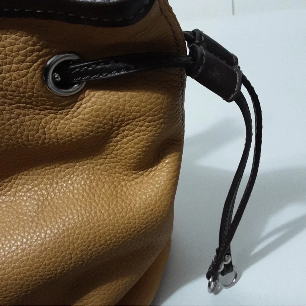 Tignanello Mustard Side Drawstring Shoulder/ Handbag purse EUC - Picture 7 of 15